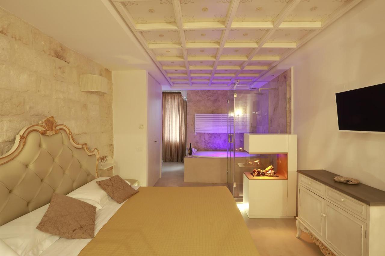Palazzo Stapane Home Suite 9 - Luxury Living Monopoli Bagian luar foto