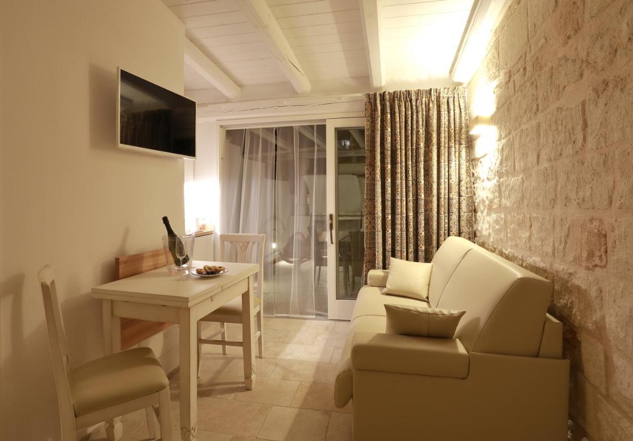 Palazzo Stapane Home Suite 9 - Luxury Living Monopoli Bagian luar foto