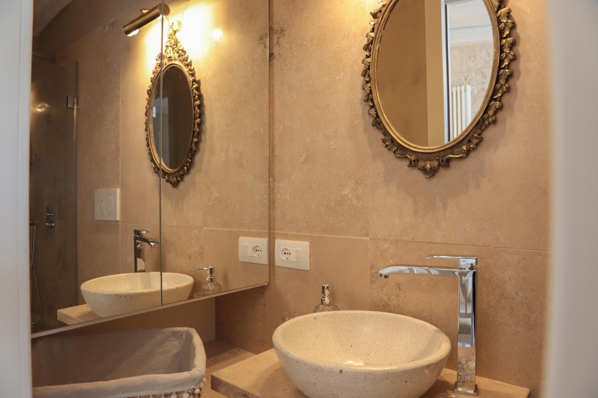 Palazzo Stapane Home Suite 9 - Luxury Living Monopoli Bagian luar foto