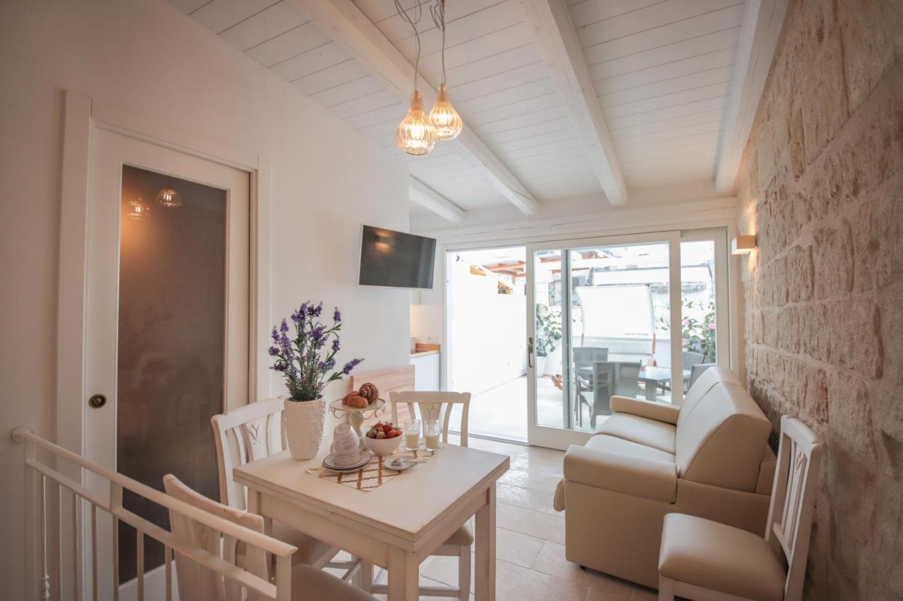 Palazzo Stapane Home Suite 9 - Luxury Living Monopoli Bagian luar foto